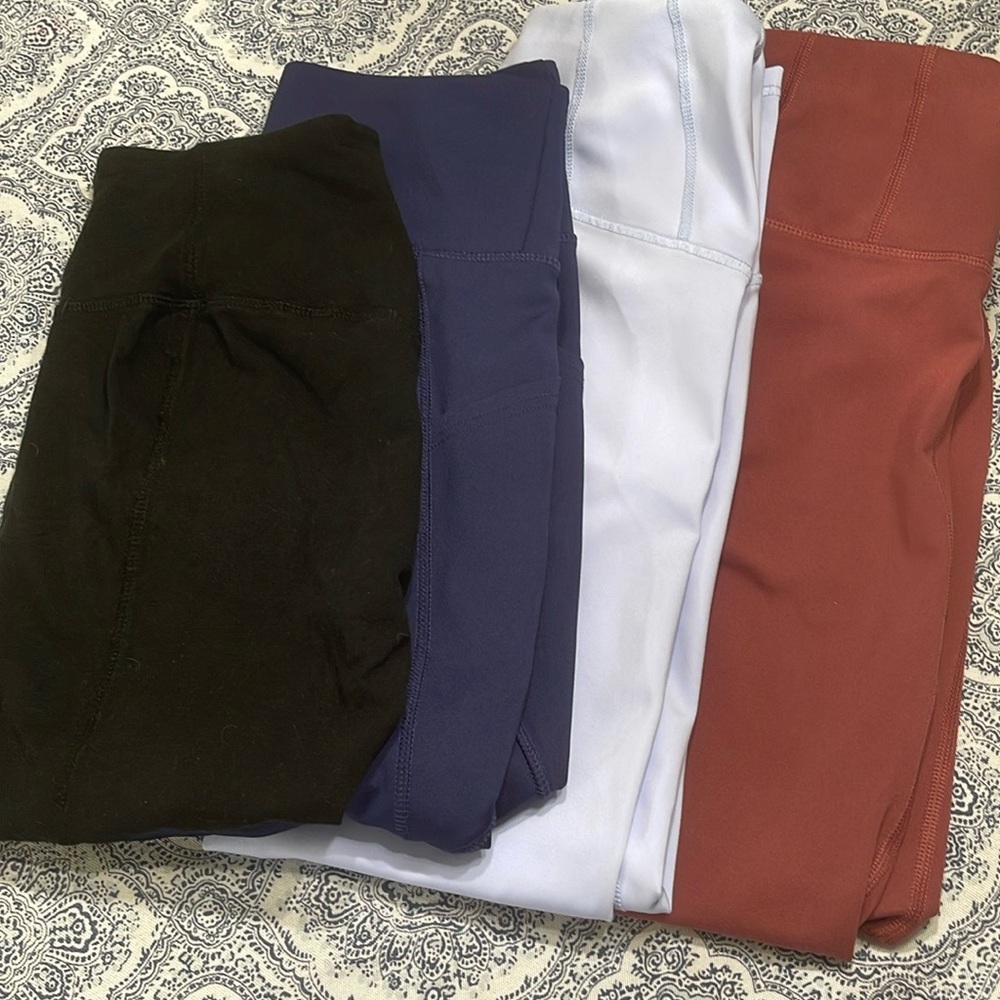 Lot of gently worn women’s leggings.